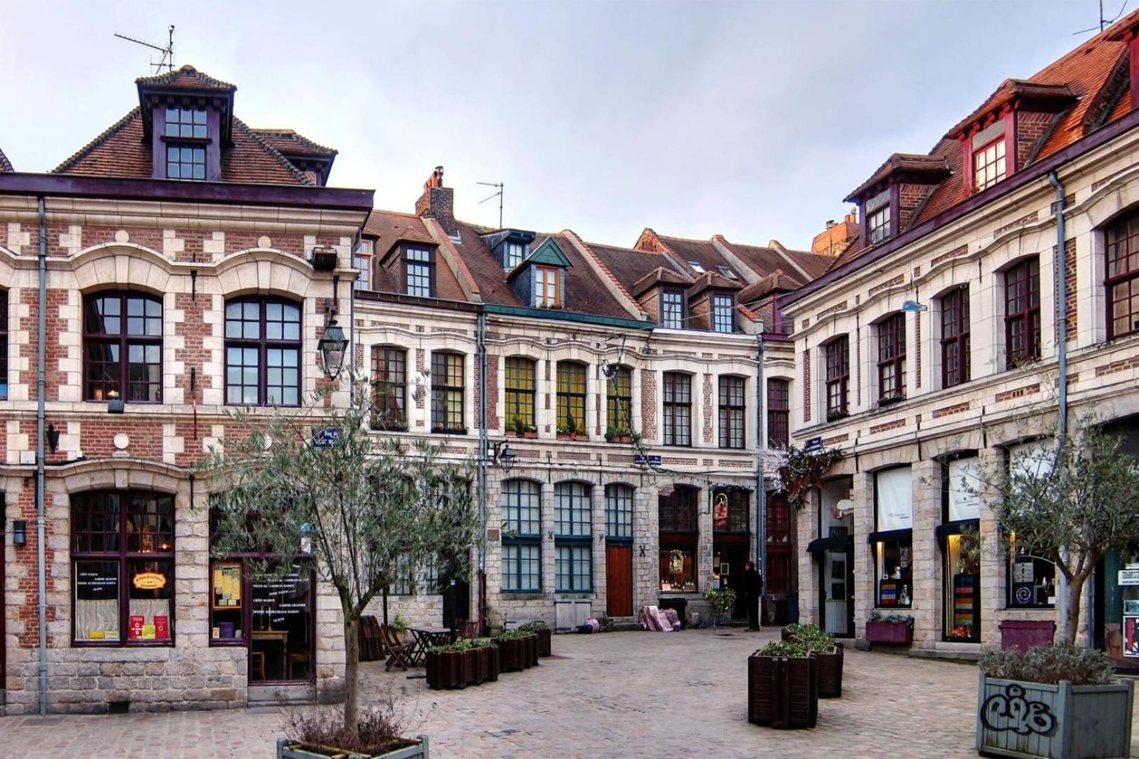 Apartment In Residence With Balcony And Parking Lille Exterior photo